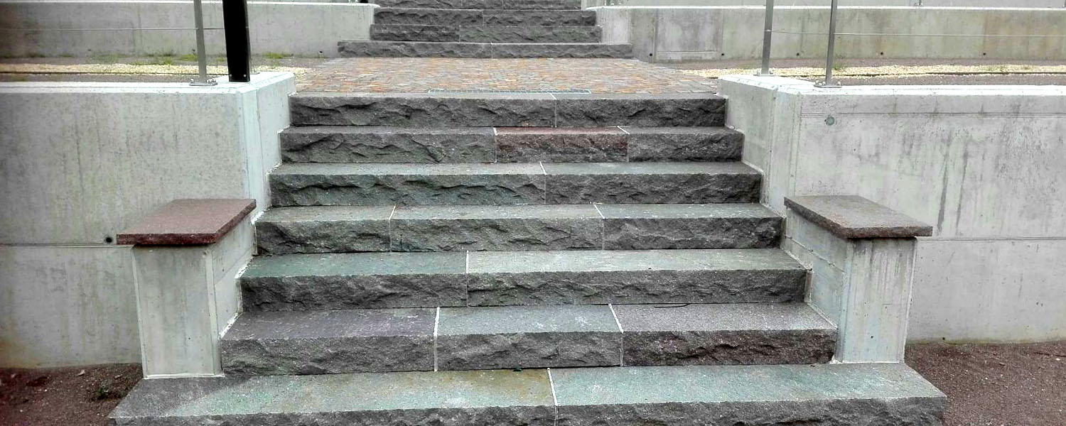 Steps with porphyry steps